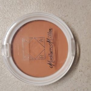 Ofra x Madison Miller blush